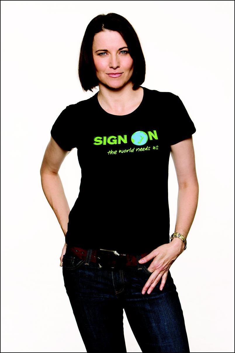 http://www.lucylawless.net/2009/05/23/uploadedimages/lucy-planetb.jpeg