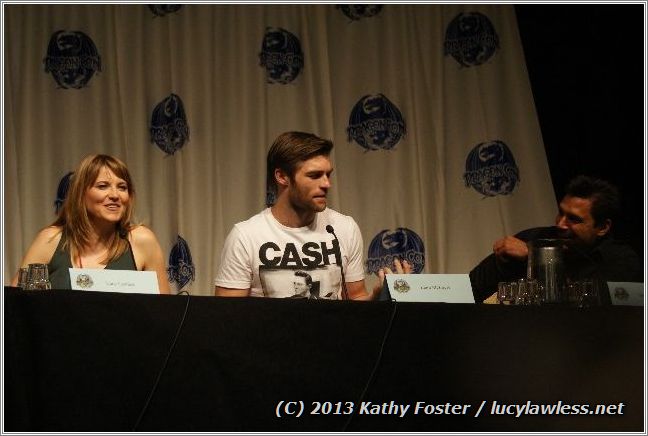 gal/Saturday/Spartacus_Panel/Photos_by_Kathy_Foster/ll-spartacusdcon-004.jpg