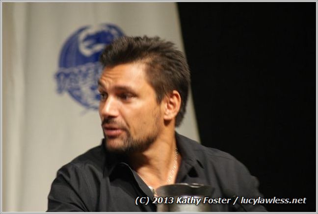 gal/Saturday/Spartacus_Panel/Photos_by_Kathy_Foster/ll-spartacusdcon-021.jpg