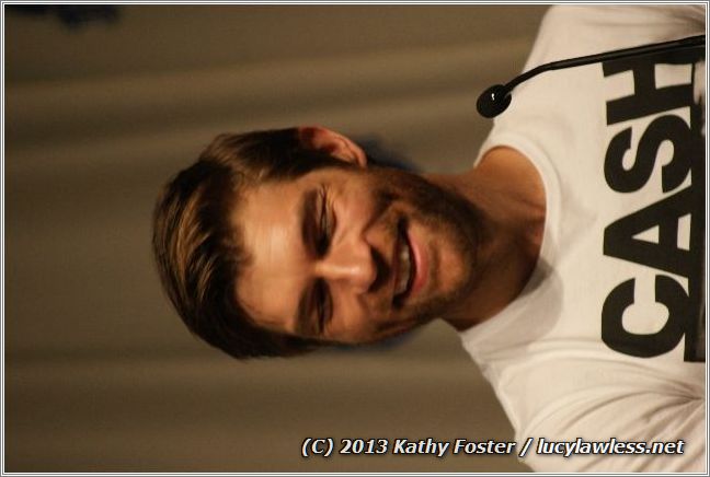 gal/Saturday/Spartacus_Panel/Photos_by_Kathy_Foster/ll-spartacusdcon-028.jpg