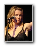 gal/Concert_04May08/Photos_By_Martine/_thb_mdg-ll-london040508-165.jpg