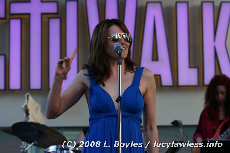 gal/Lucy_Rehearsing/Photos_by_LBoyles/ll-ucw0608-lb-005.jpg